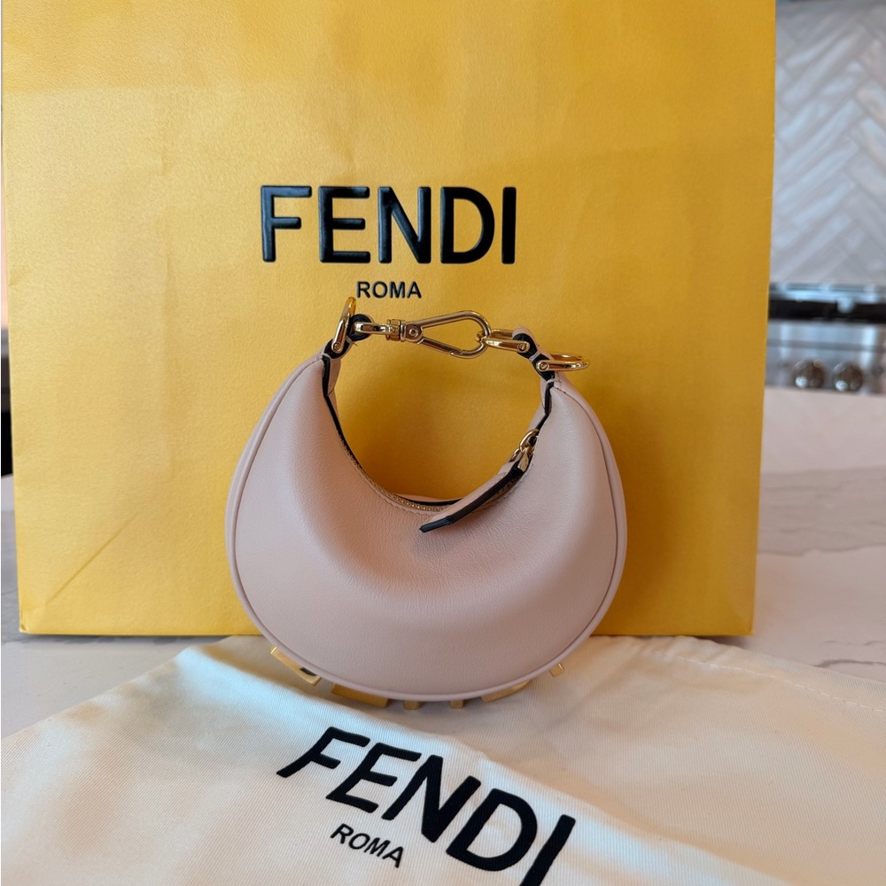 Fendi Nano Fendigraphy Bag - Light Rose (100% authentic) - Picture 1 of 10